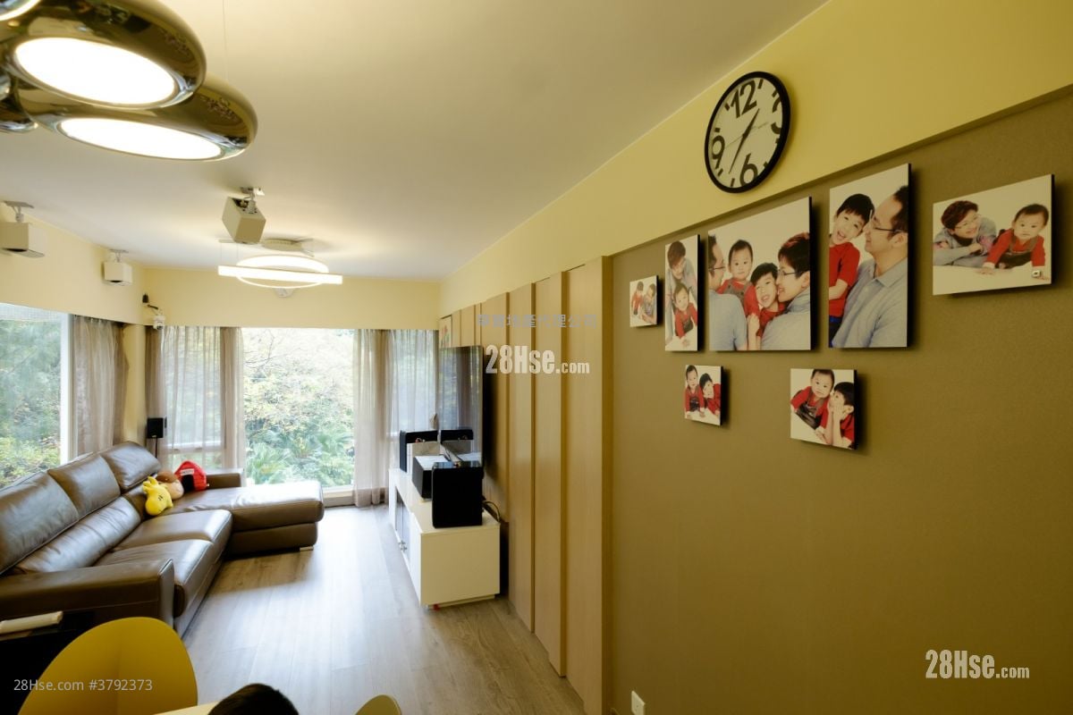 Dragon Inn Court Sell 3 Bedrooms , 2 Bathrooms 759 ft²