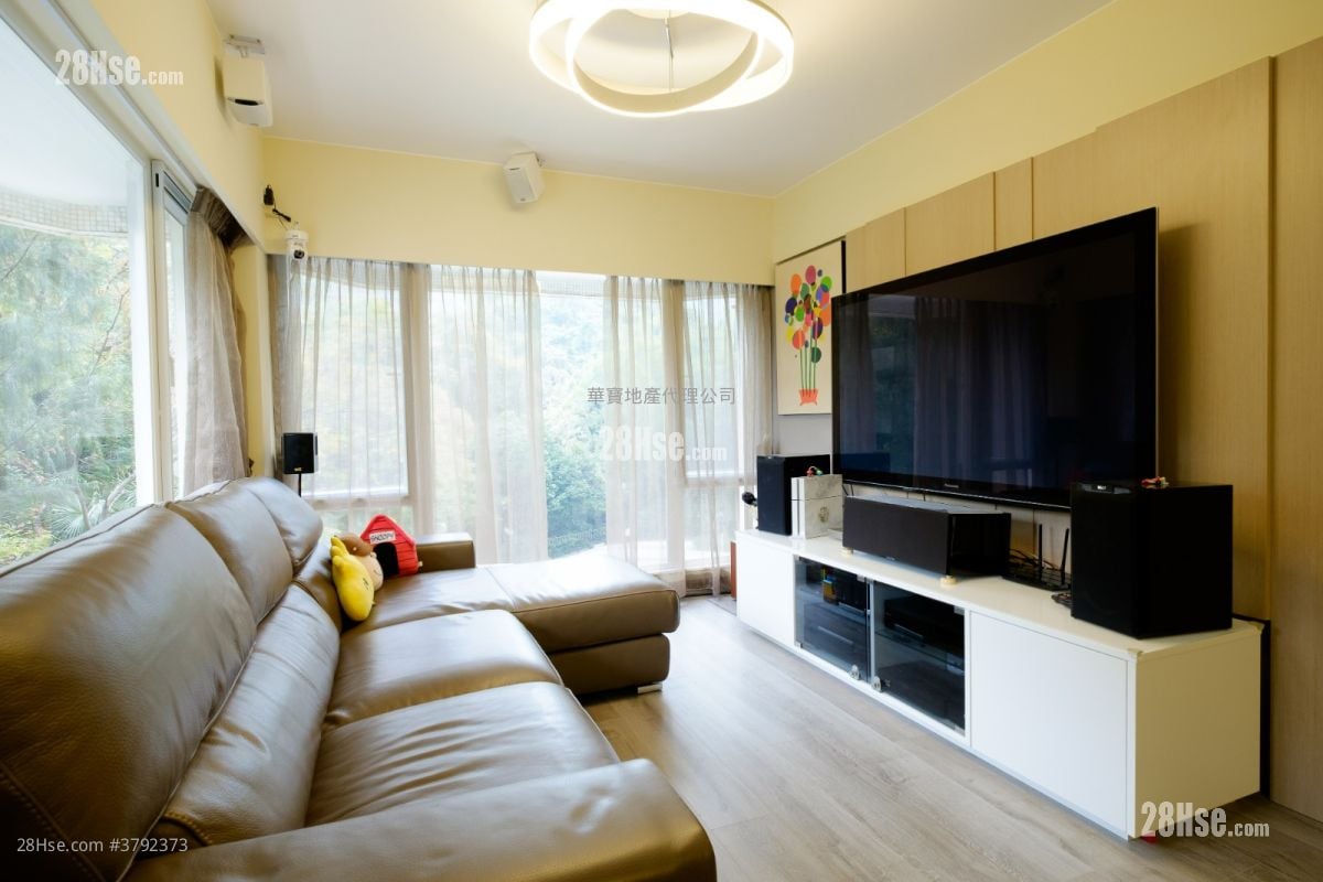 Dragon Inn Court Sell 3 Bedrooms , 2 Bathrooms 759 ft²