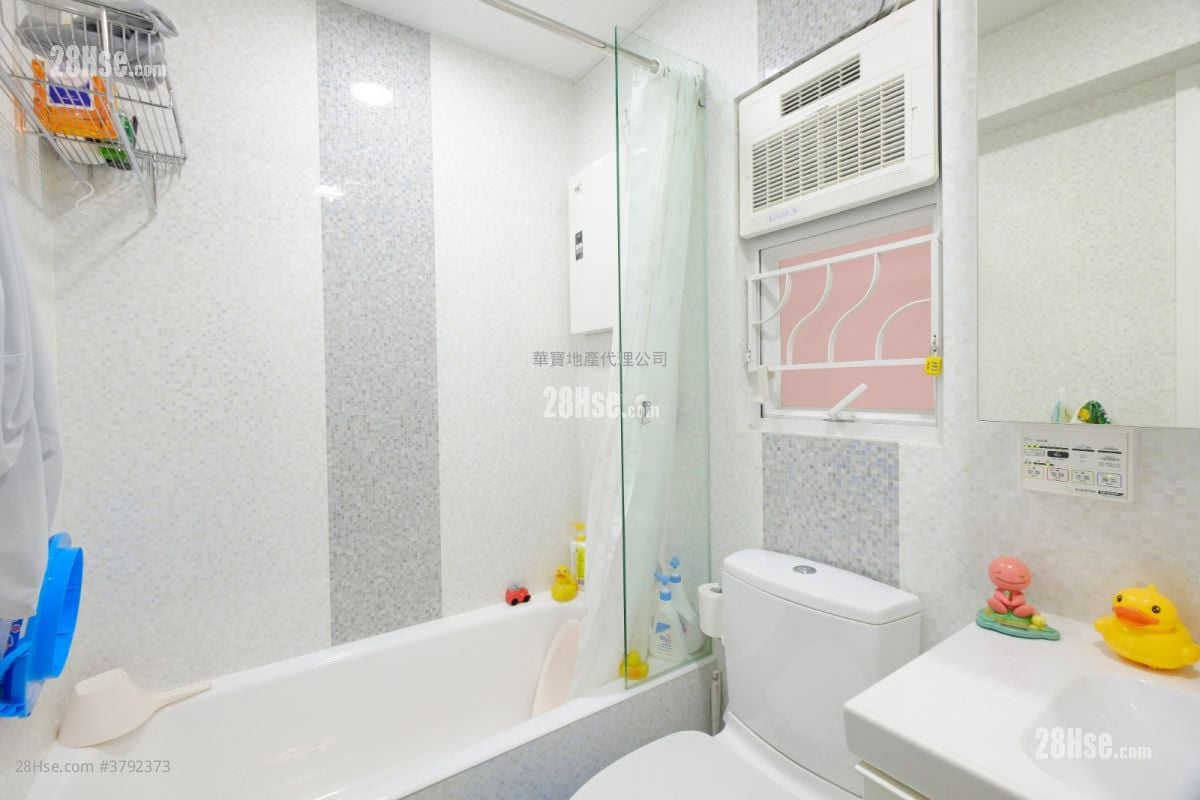 Dragon Inn Court Sell 3 Bedrooms , 2 Bathrooms 759 ft²