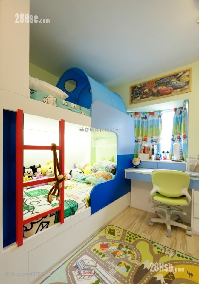 Dragon Inn Court Sell 3 Bedrooms , 2 Bathrooms 759 ft²