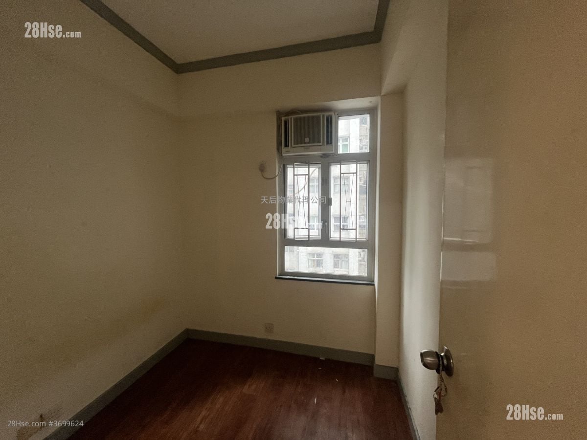 Wai Sun Building Sell 2 Bedrooms , 1 Bathroom 371 ft²