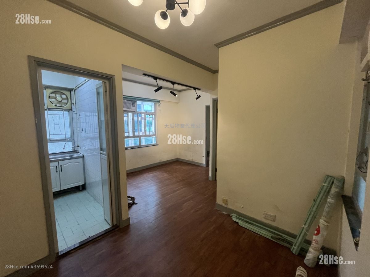 Wai Sun Building Sell 2 Bedrooms , 1 Bathroom 371 ft²