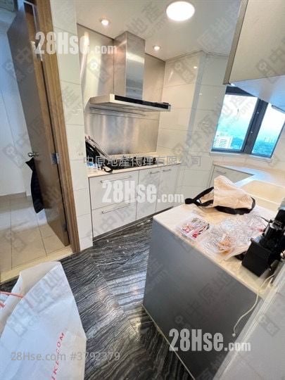 Yoho Midtown Sell 4 Bedrooms 1,029 ft²