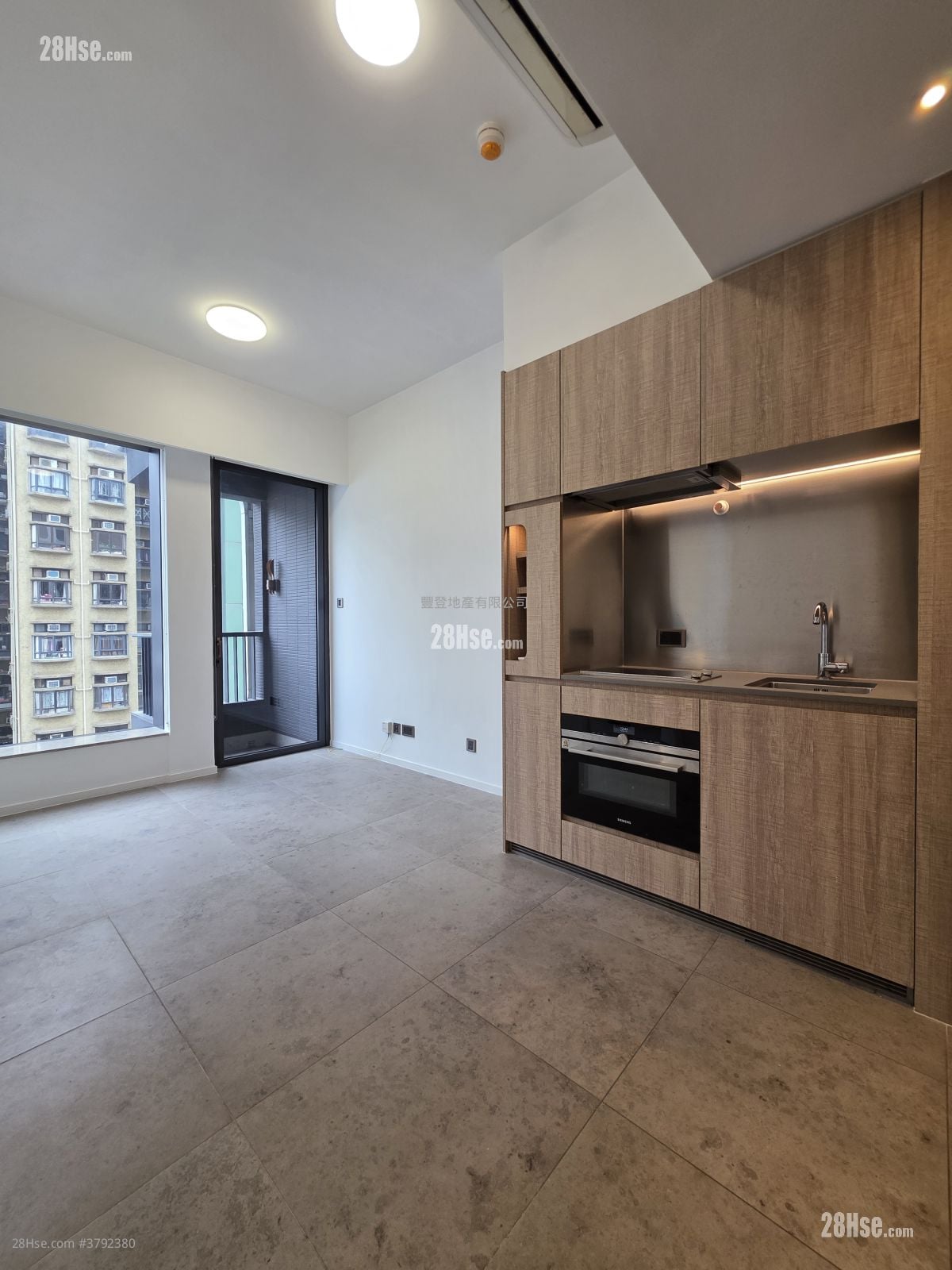 瑧璈 租盘 1 房 , 1 浴室 342 平方尺