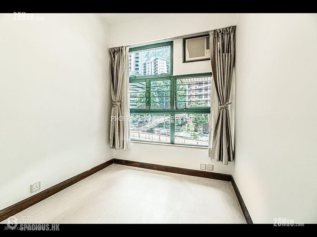 睡房 1: 蔚峦阁 租盘 3 房 , 2 浴室 652 平方尺