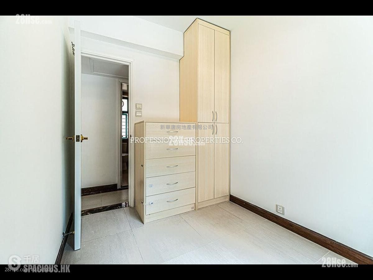 睡房 1: 蔚峦阁 租盘 3 房 , 2 浴室 652 平方尺