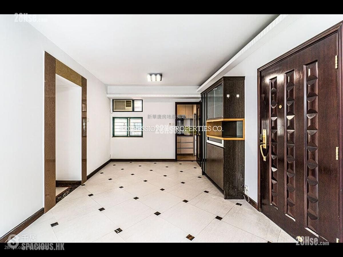 厅: 蔚峦阁 租盘 3 房 , 2 浴室 652 平方尺