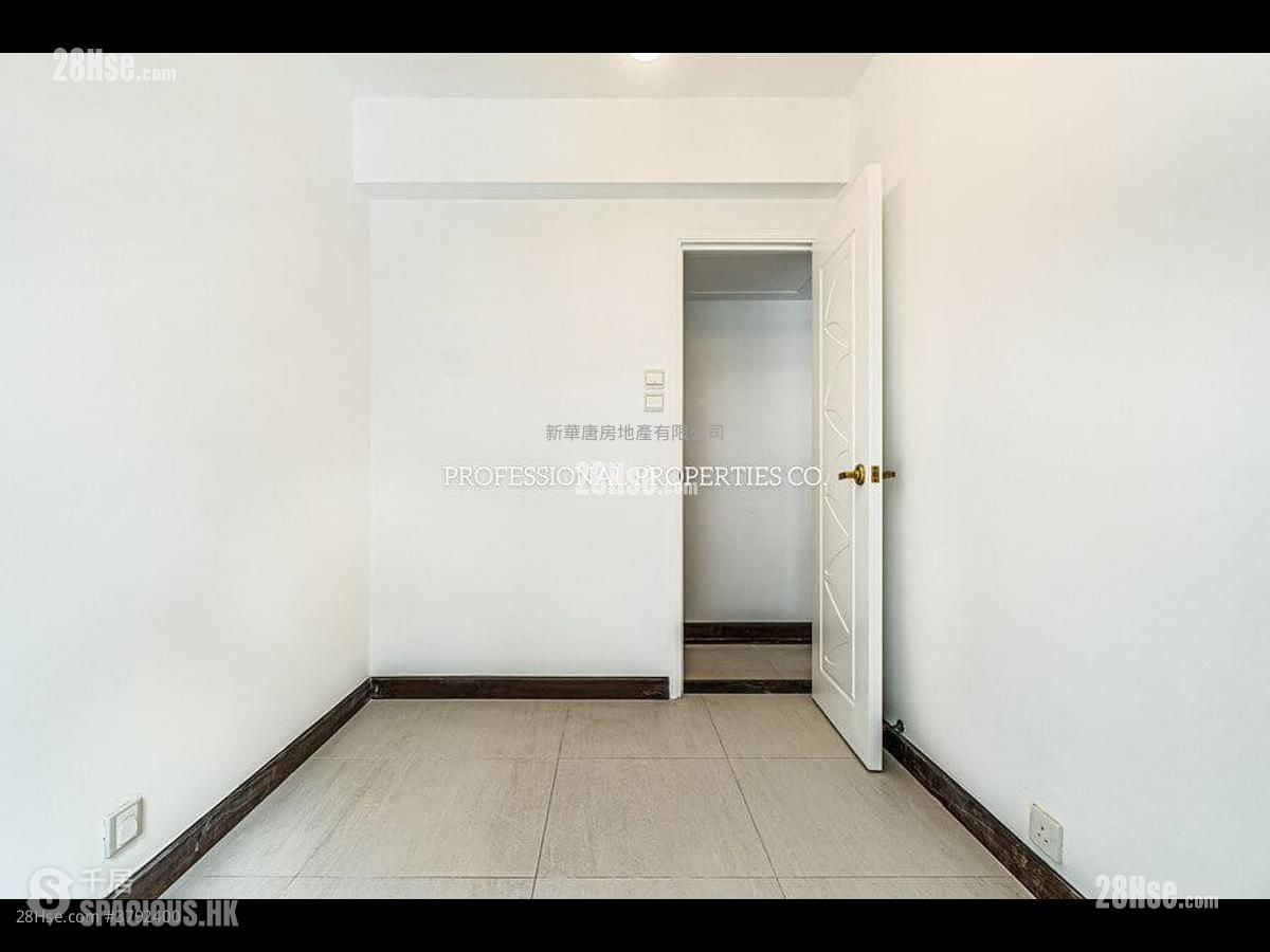 睡房 2: 蔚峦阁 租盘 3 房 , 2 浴室 652 平方尺