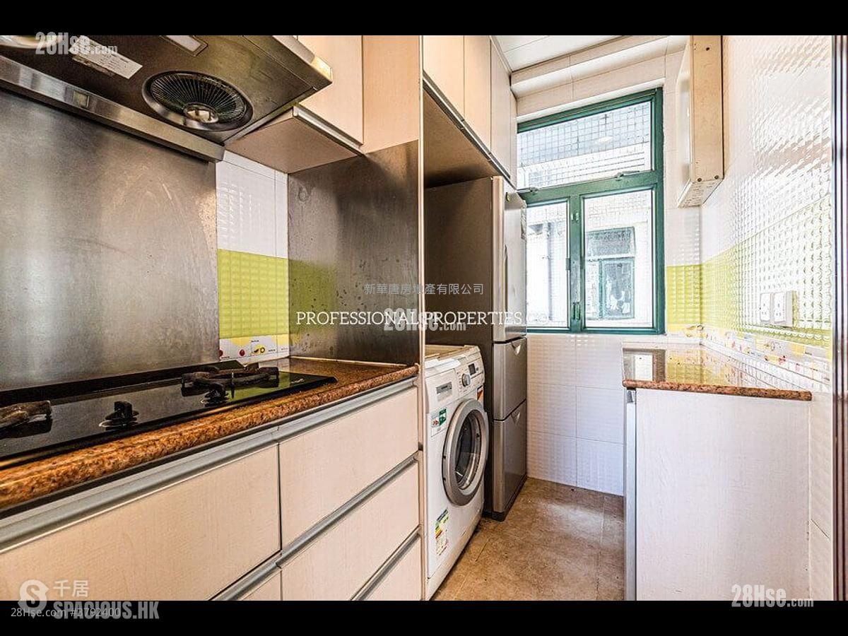 厨房: 蔚峦阁 租盘 3 房 , 2 浴室 652 平方尺