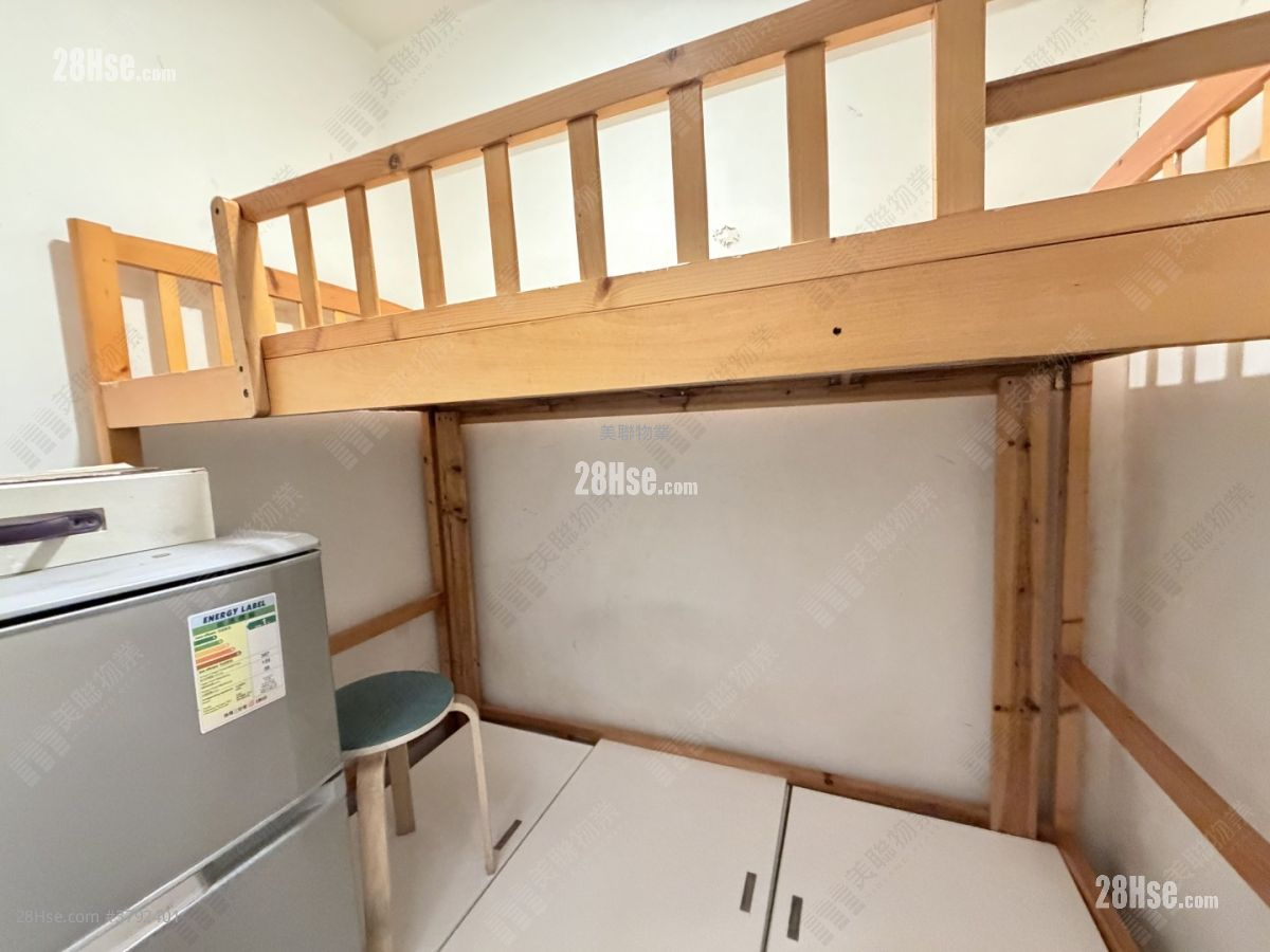 Meridian Hill Sell 4 Bedrooms , 4 Bathrooms 1,614 ft²