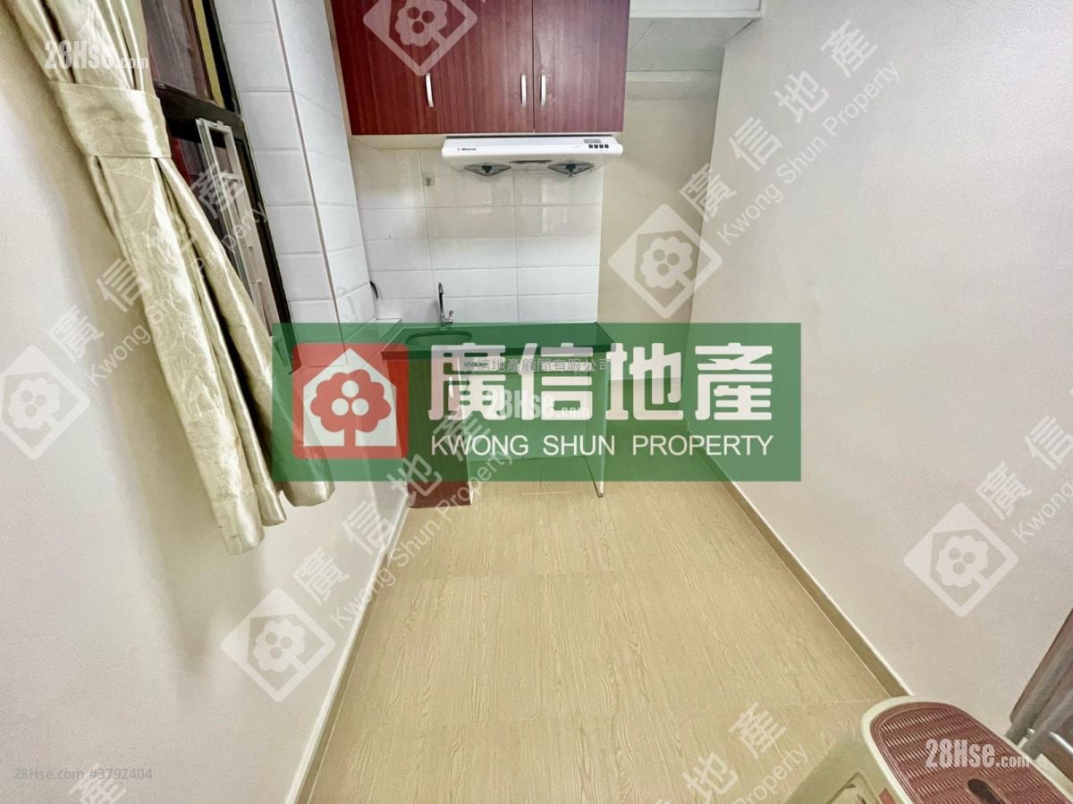 咸美顿街14-20号 售盘 3 房 , 3 浴室 450 平方尺