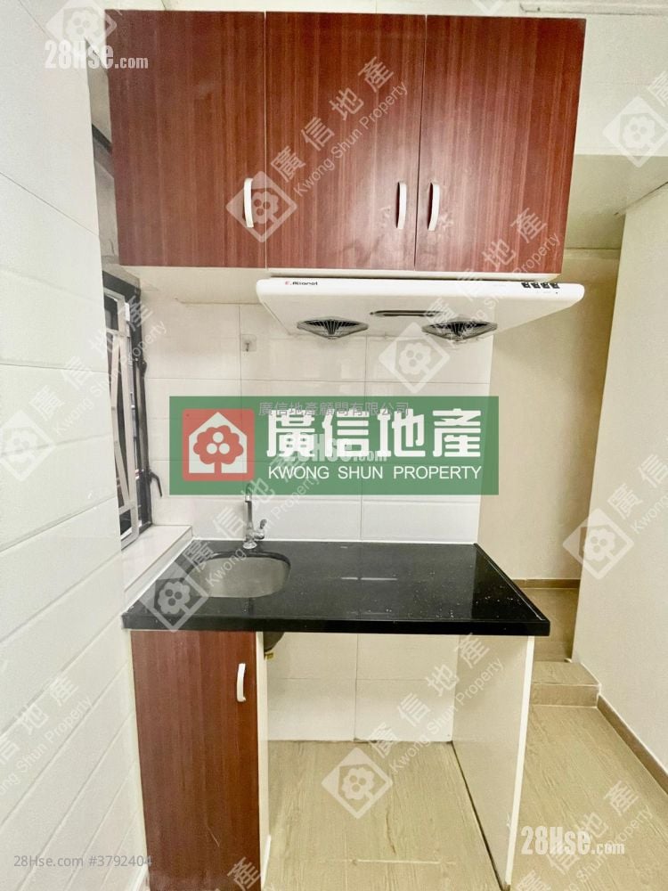 咸美顿街14-20号 售盘 3 房 , 3 浴室 450 平方尺