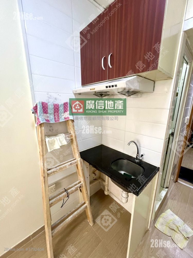 咸美顿街14-20号 售盘 3 房 , 3 浴室 450 平方尺