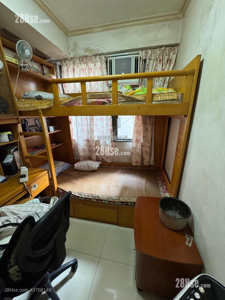Fook Wan Mansion Sell 2 Bedrooms , 1 Bathroom 465 ft²