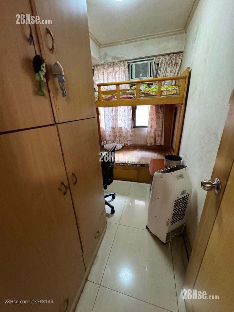 Fook Wan Mansion Sell 2 Bedrooms , 1 Bathroom 465 ft²