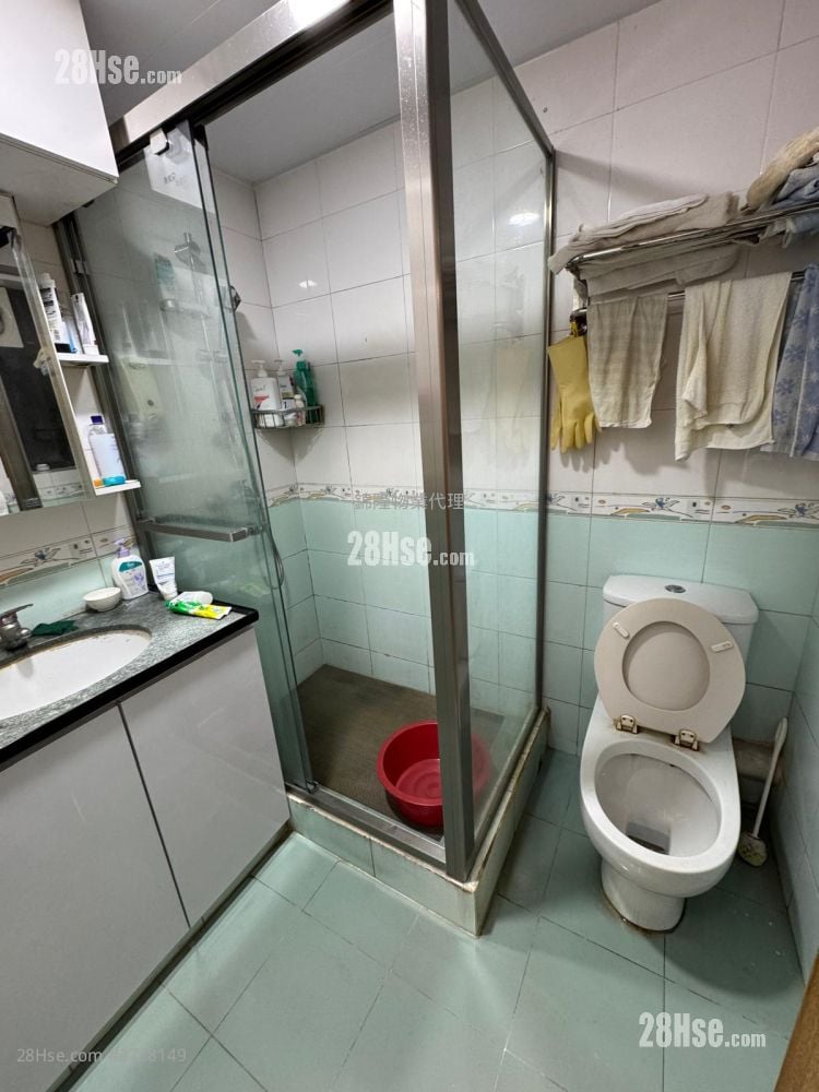 Fook Wan Mansion Sell 2 Bedrooms , 1 Bathroom 465 ft²