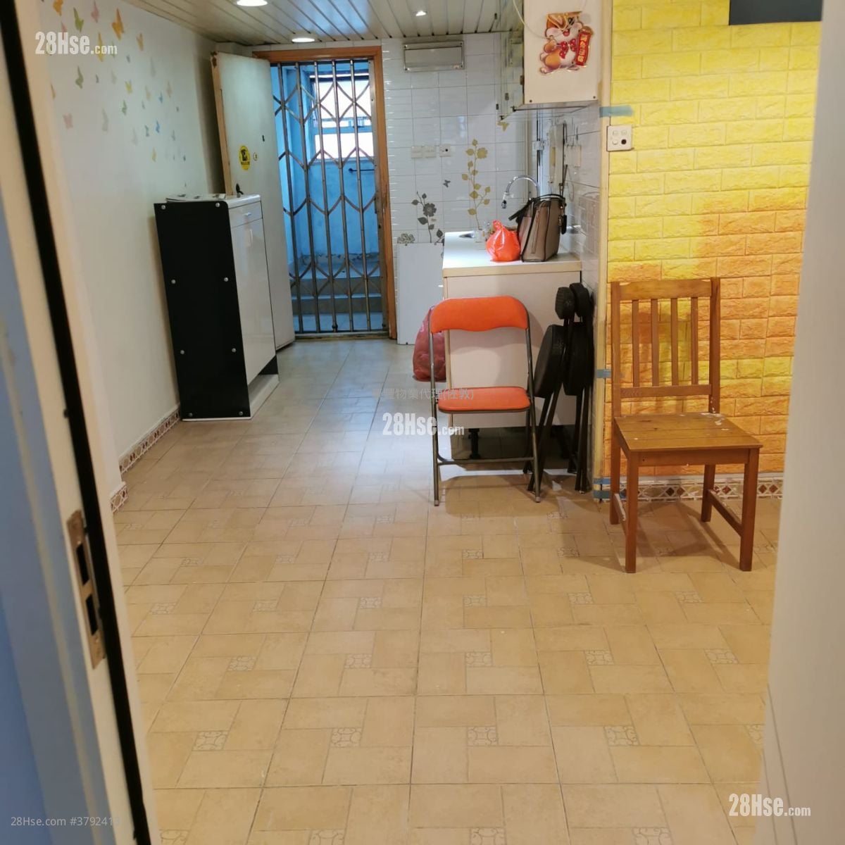 Chinese Mansion Rental 2 Bedrooms , 1 Bathroom 384 ft²