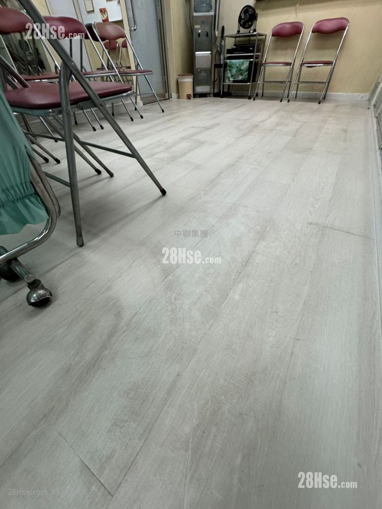 Bell House Sell Studio , 1 Bathroom 569 ft²