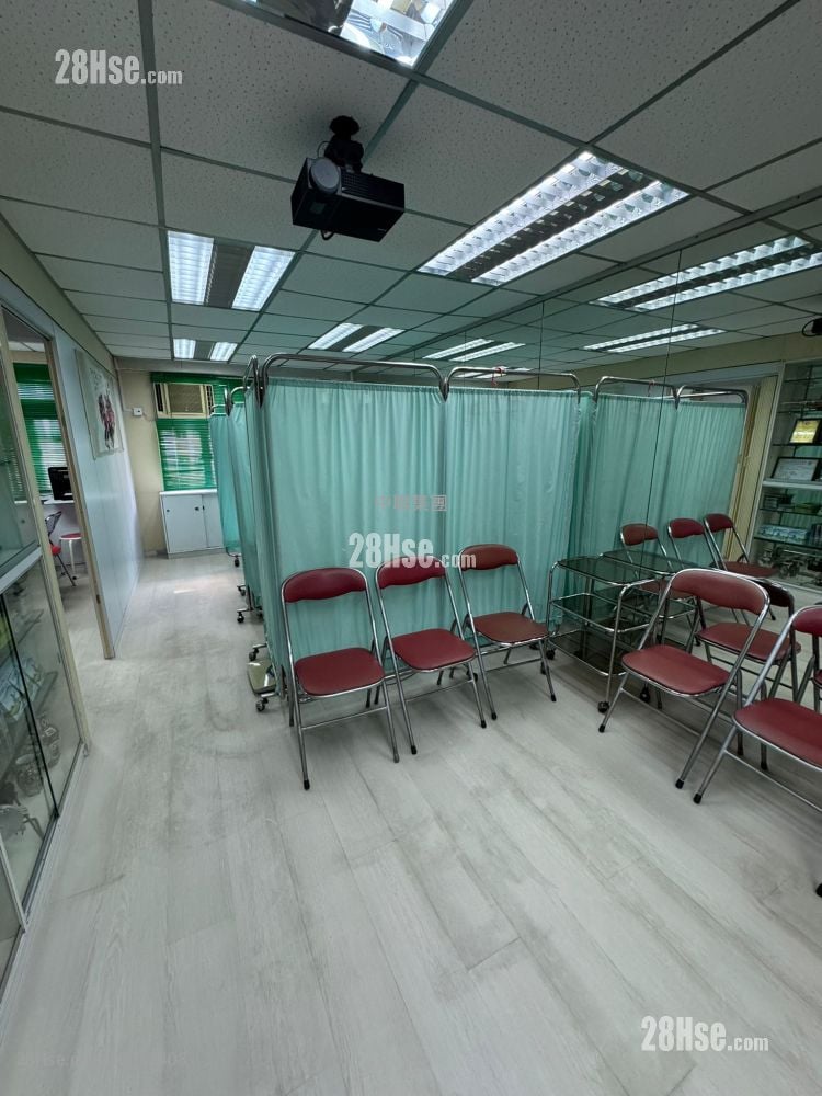 Bell House Sell Studio , 1 Bathroom 569 ft²