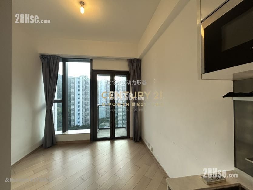 Parker33 Sell Studio 209 ft²