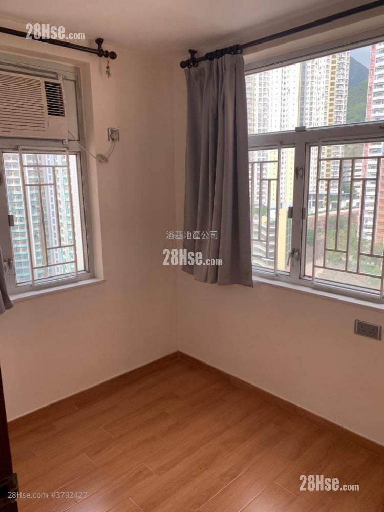 Amoy Gardens Rental 2 Bedrooms , 1 Bathroom 375 ft²