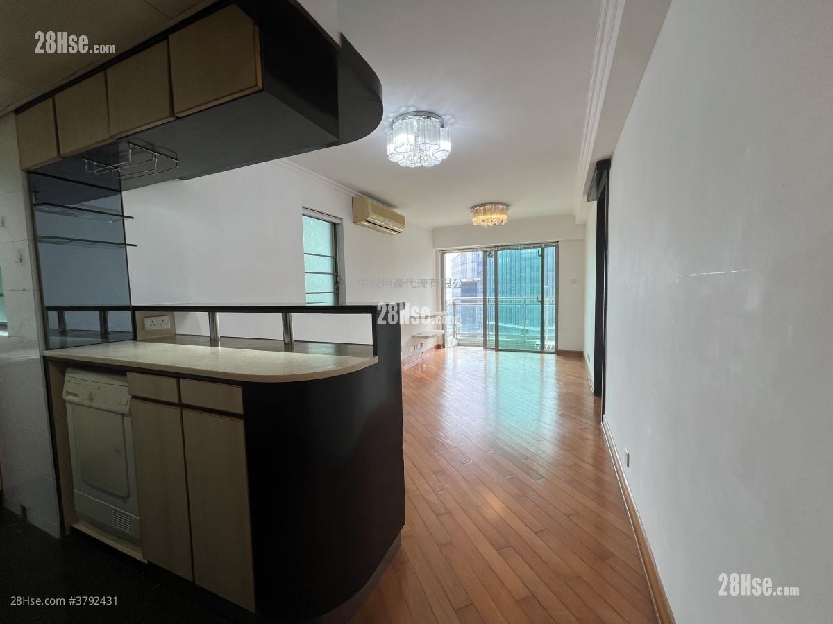 Park Central Sell 3 Bedrooms 638 ft²
