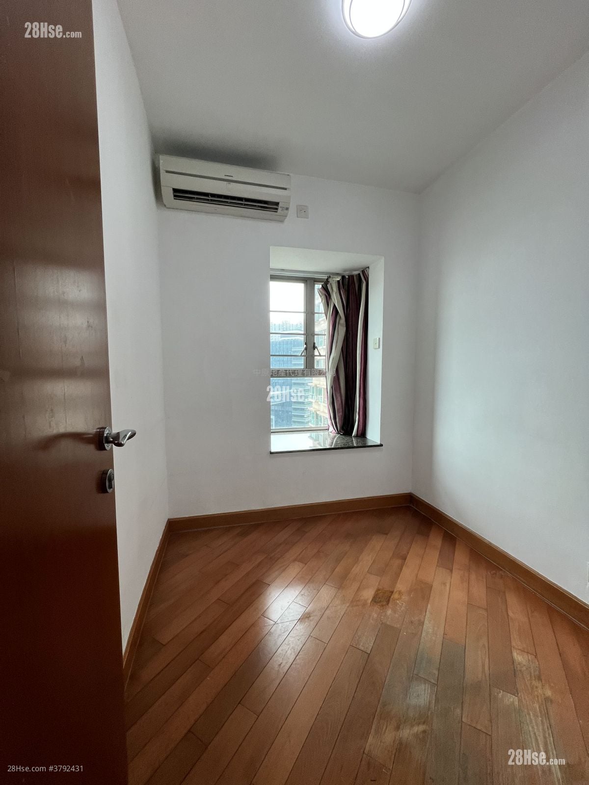 Park Central Sell 3 Bedrooms 638 ft²