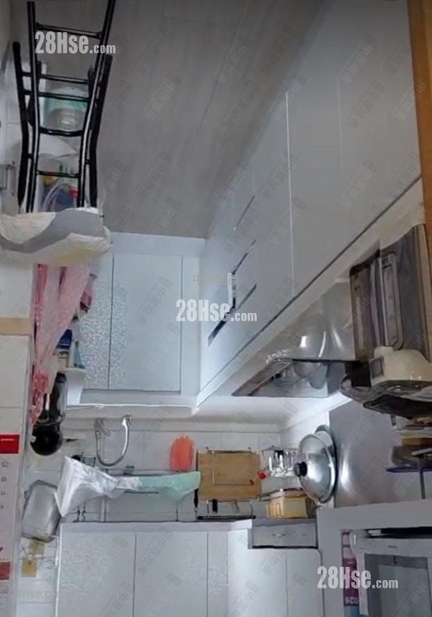 Jc Place Sell 3 Bedrooms , 2 Bathrooms 695 ft²