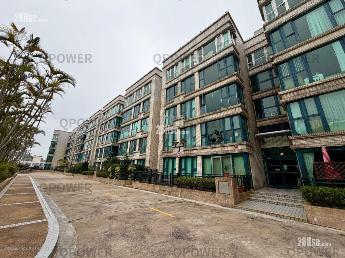 Hillview Court Sell 3 Bedrooms , 2 Bathrooms 1,147 ft²