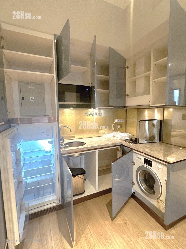 Esplanade Rental 447 ft²