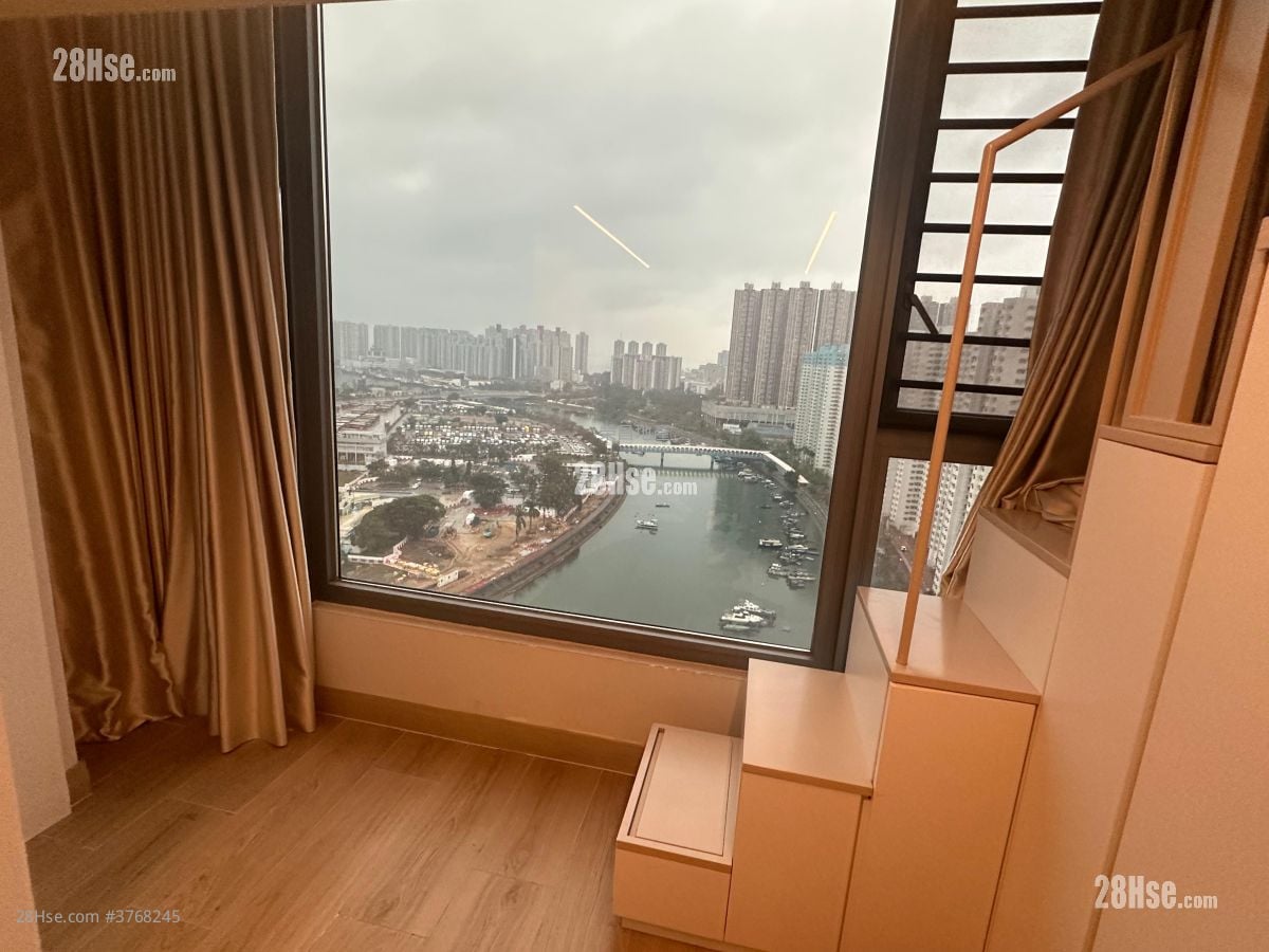 Esplanade Rental 447 ft²