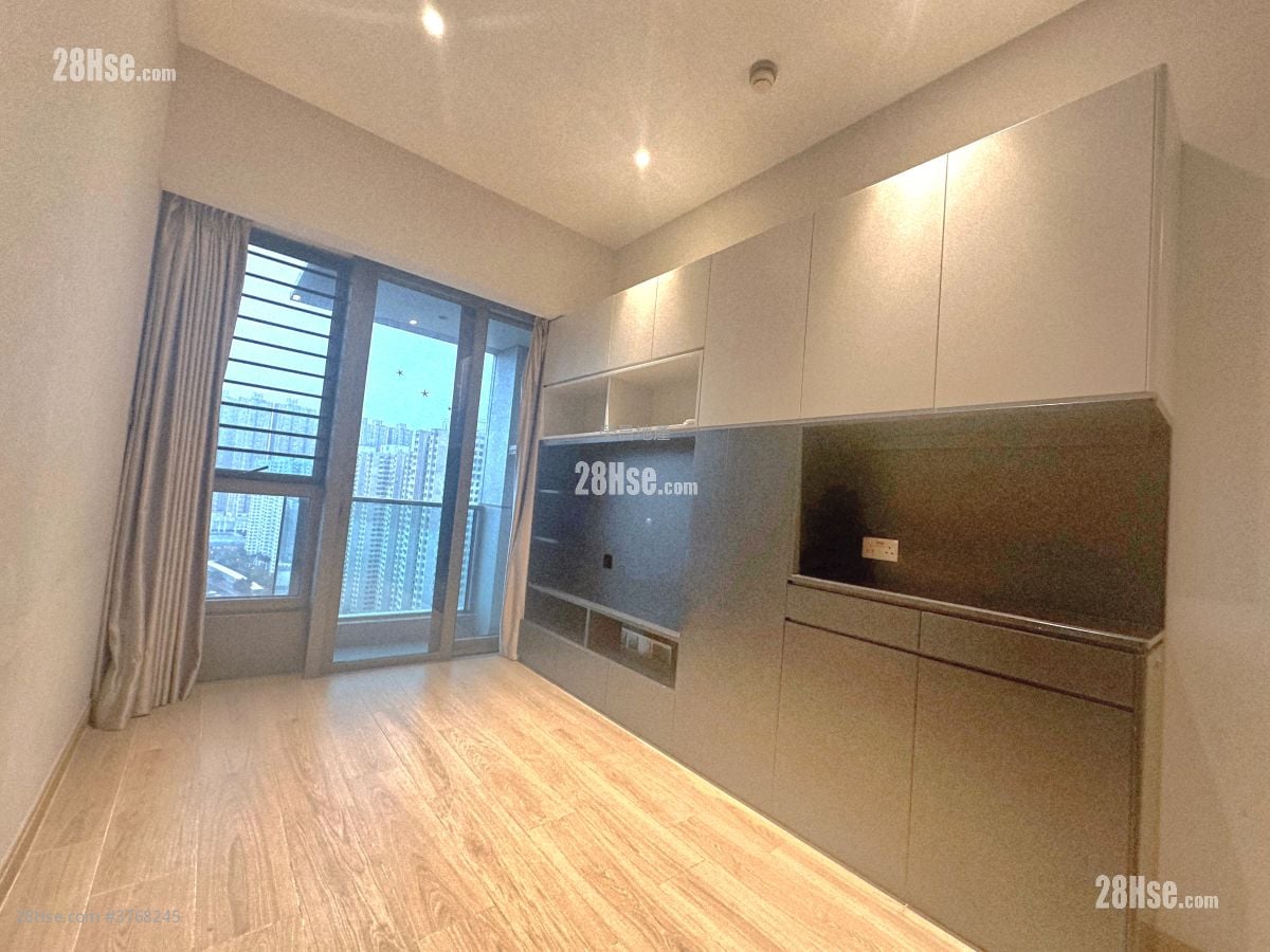 Esplanade Rental 447 ft²