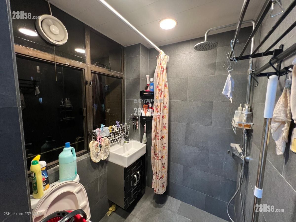 鸿胜大厦 售盘 1 房 226 平方尺