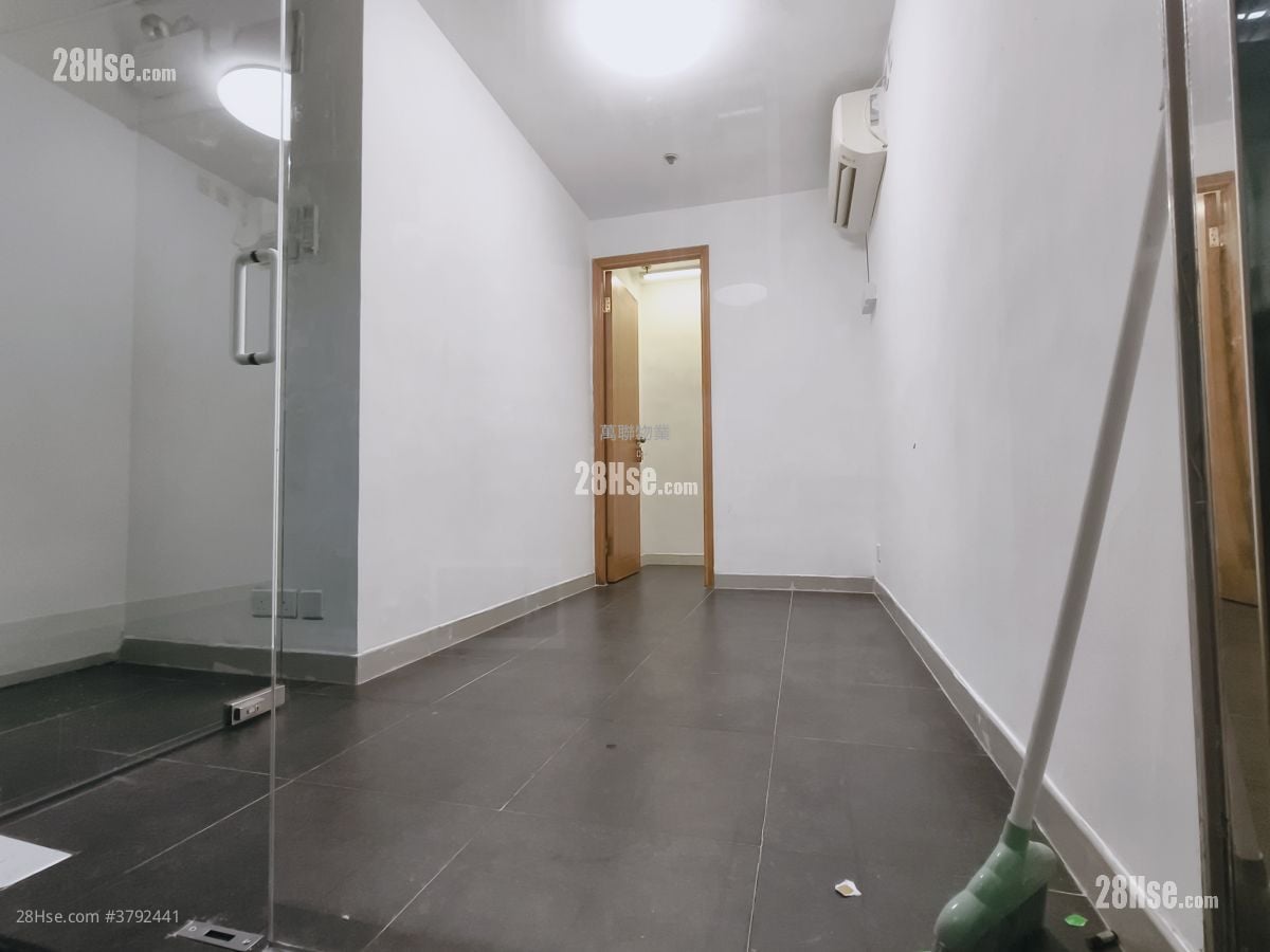 德信商场 售盘 80 平方尺