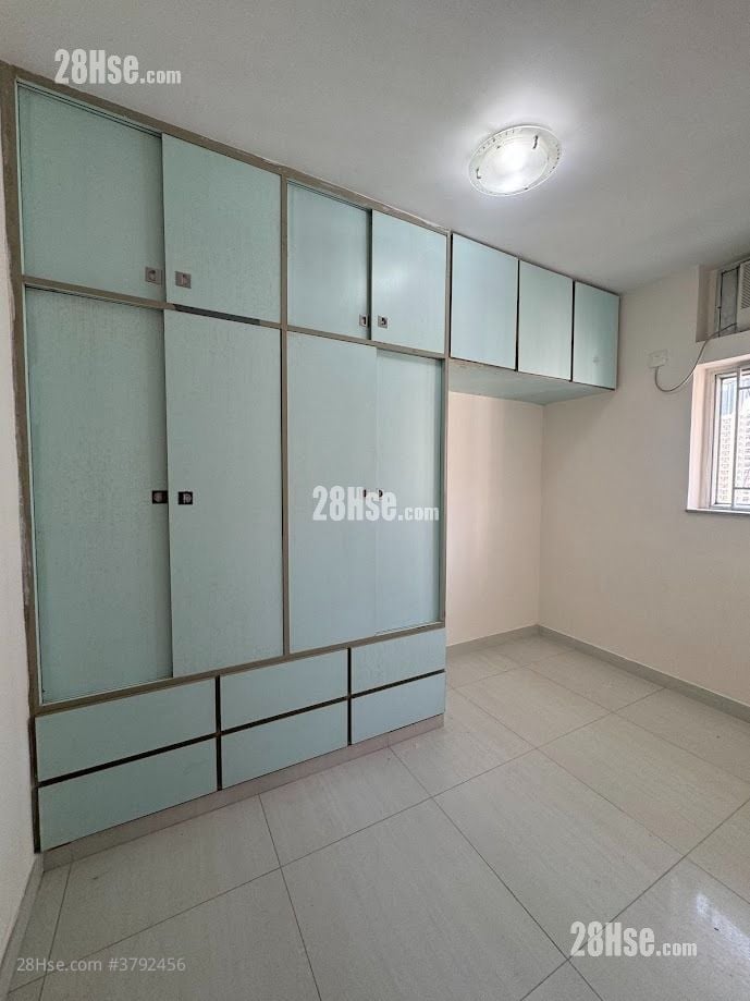 Lok Hin Terrace Rental 3 Bedrooms , 2 Bathrooms 580 ft²
