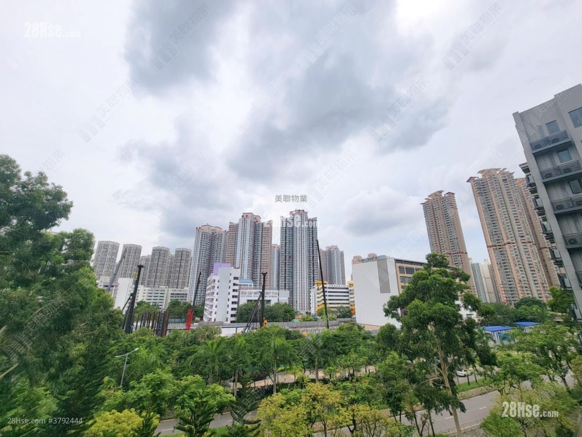 Wetland Seasons Park Sell 2 Bedrooms , 1 Bathroom 434 ft²