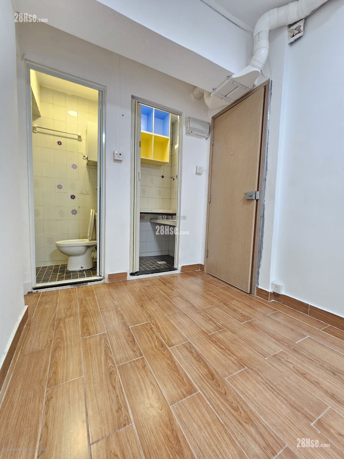 37-39 Fuk Wing Street Sell 3 Bedrooms , 3 Bathrooms 720 ft²