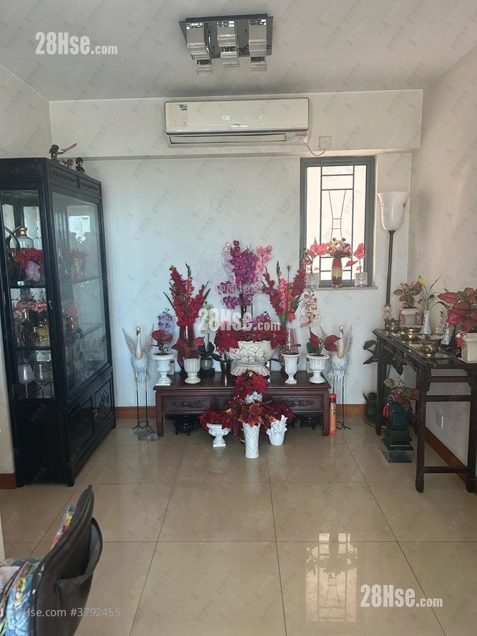 Oceania Heights Sell 3 Bedrooms , 1 Bathroom 586 ft²