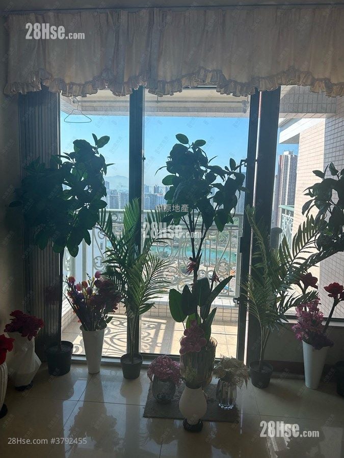 Oceania Heights Sell 3 Bedrooms , 1 Bathroom 586 ft²