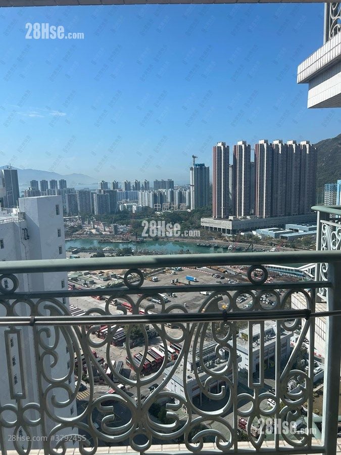 Oceania Heights Sell 3 Bedrooms , 1 Bathroom 586 ft²