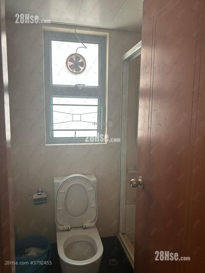 Oceania Heights Sell 3 Bedrooms , 1 Bathroom 586 ft²