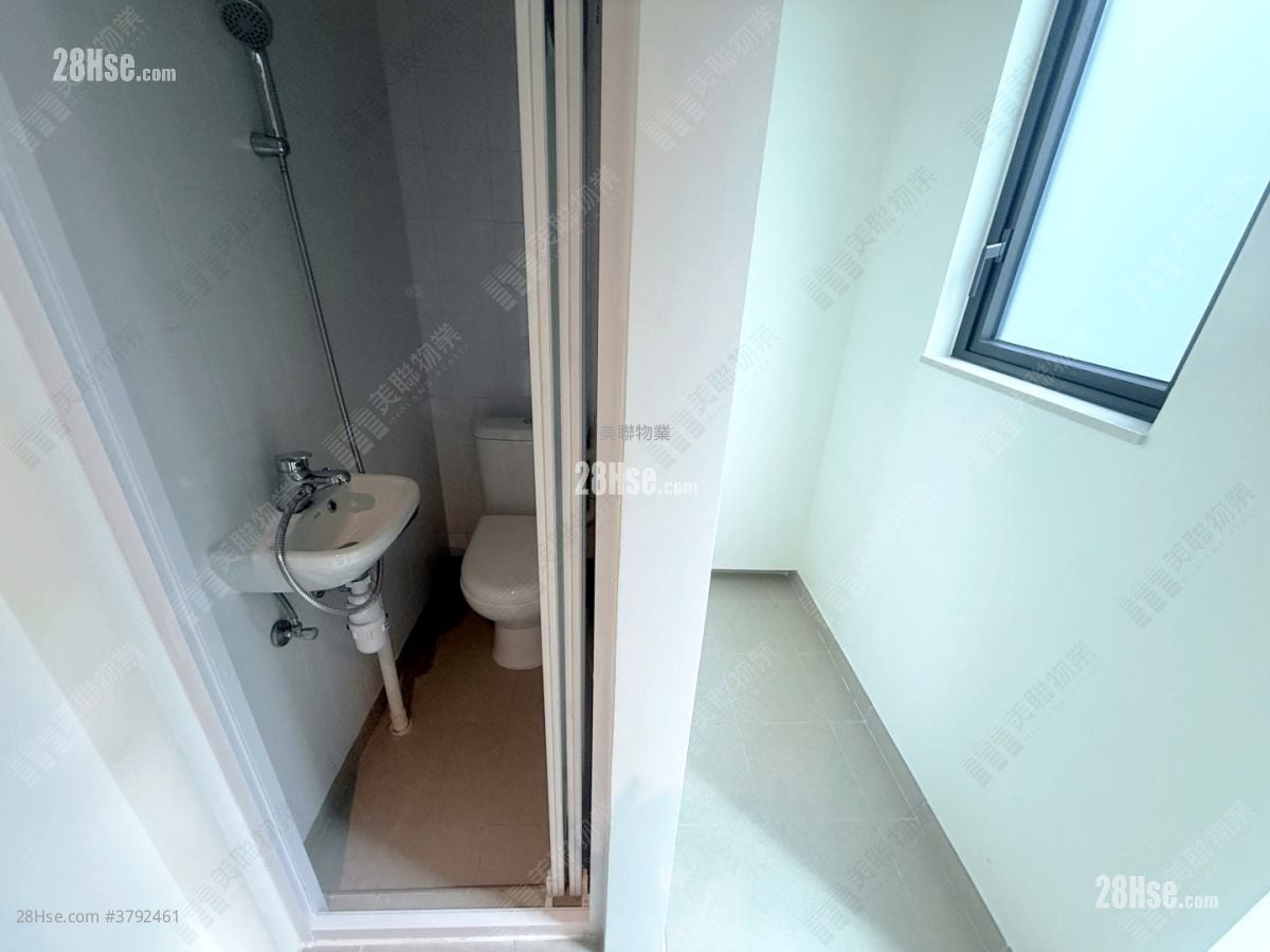 Wetland Seasons Bay Sell 4 Bedrooms , 4 Bathrooms 1,124 ft²