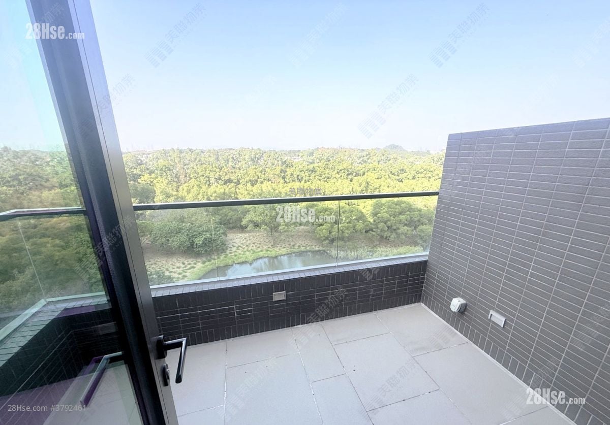 Wetland Seasons Bay Sell 4 Bedrooms , 4 Bathrooms 1,124 ft²