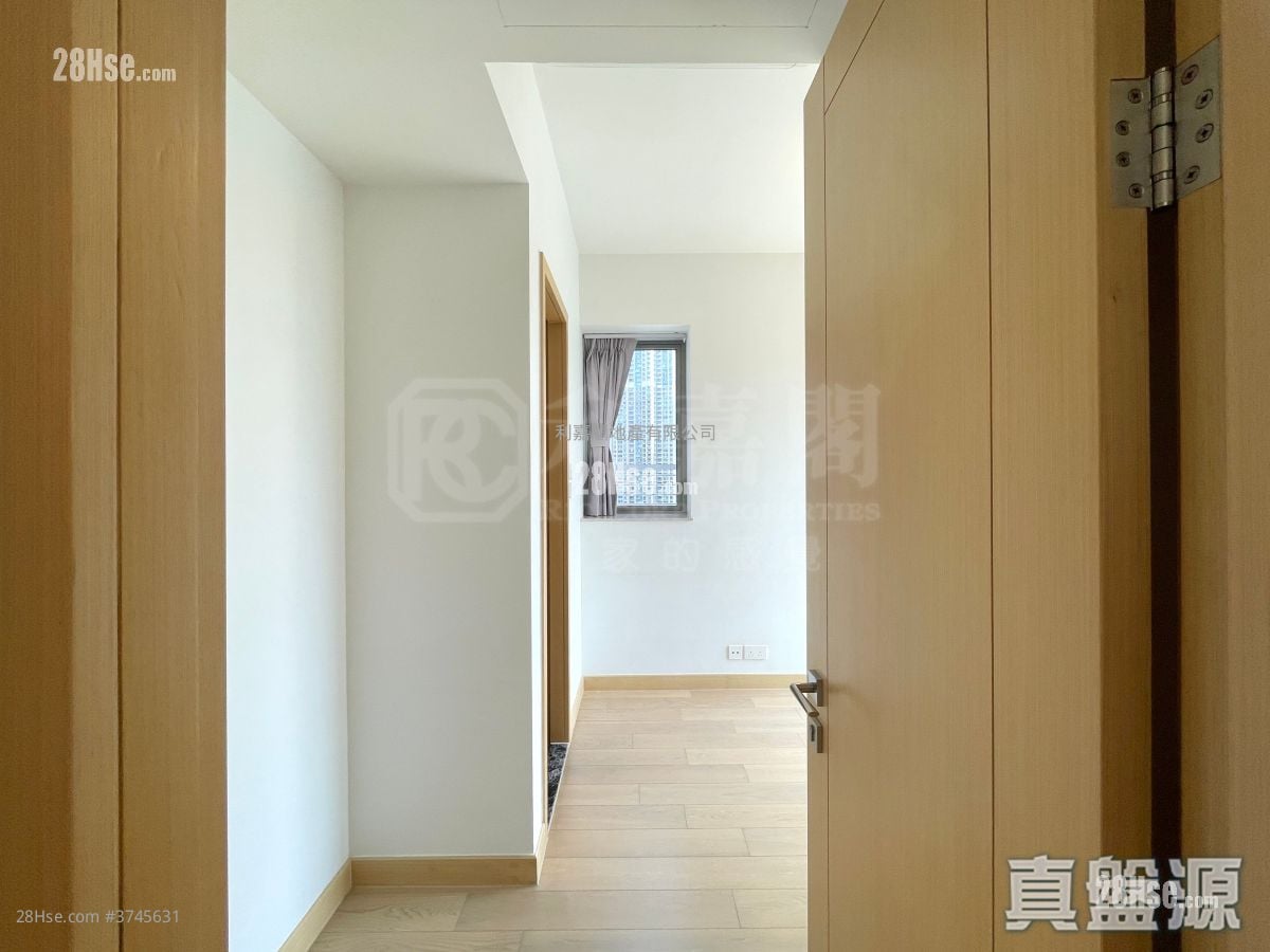 Marini 售盘 3 房 , 2 浴室 770 平方尺