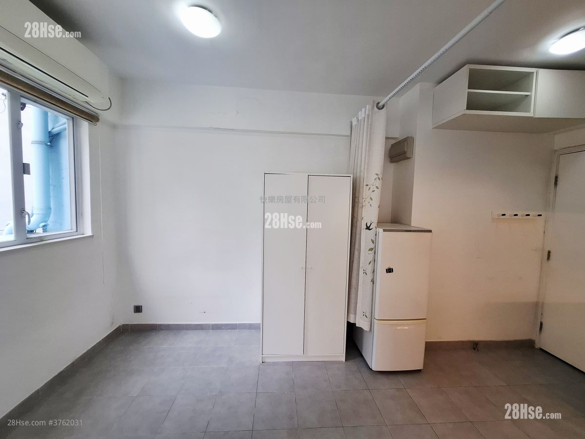 荷李活道68-70A号 租盘 开放式间隔 , 1 浴室 250 平方尺