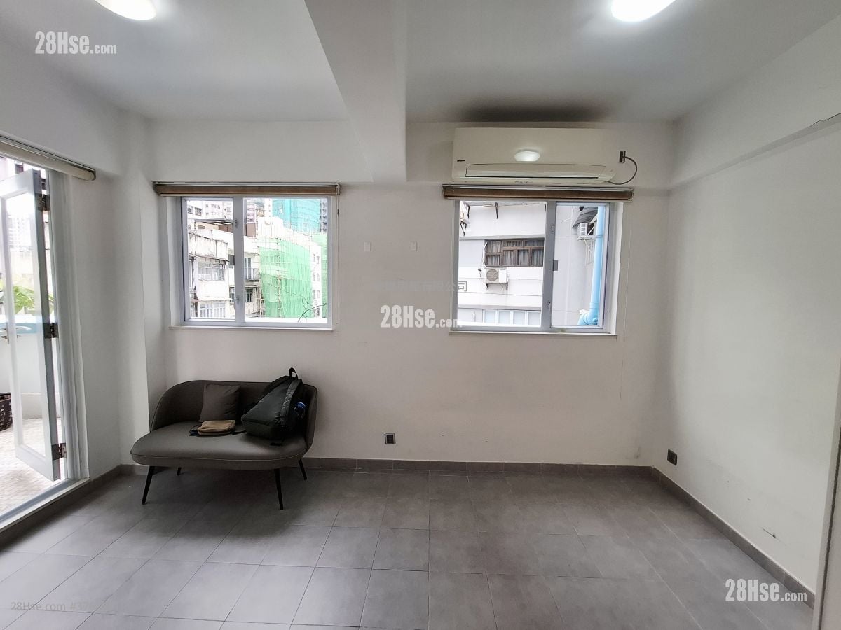 荷李活道68-70A号 租盘 开放式间隔 , 1 浴室 250 平方尺