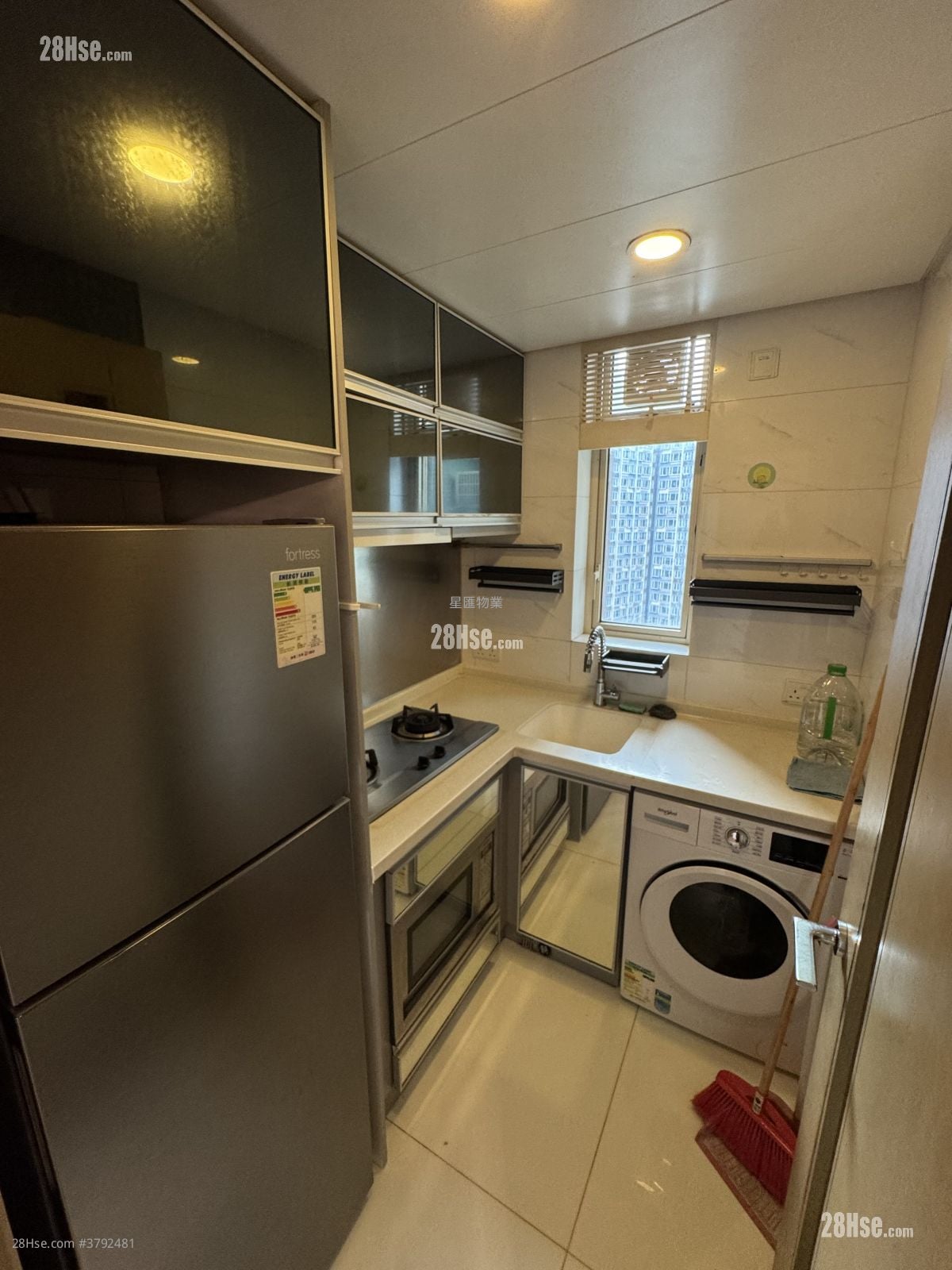 Harbour Place Rental 3 Bedrooms 593 ft²