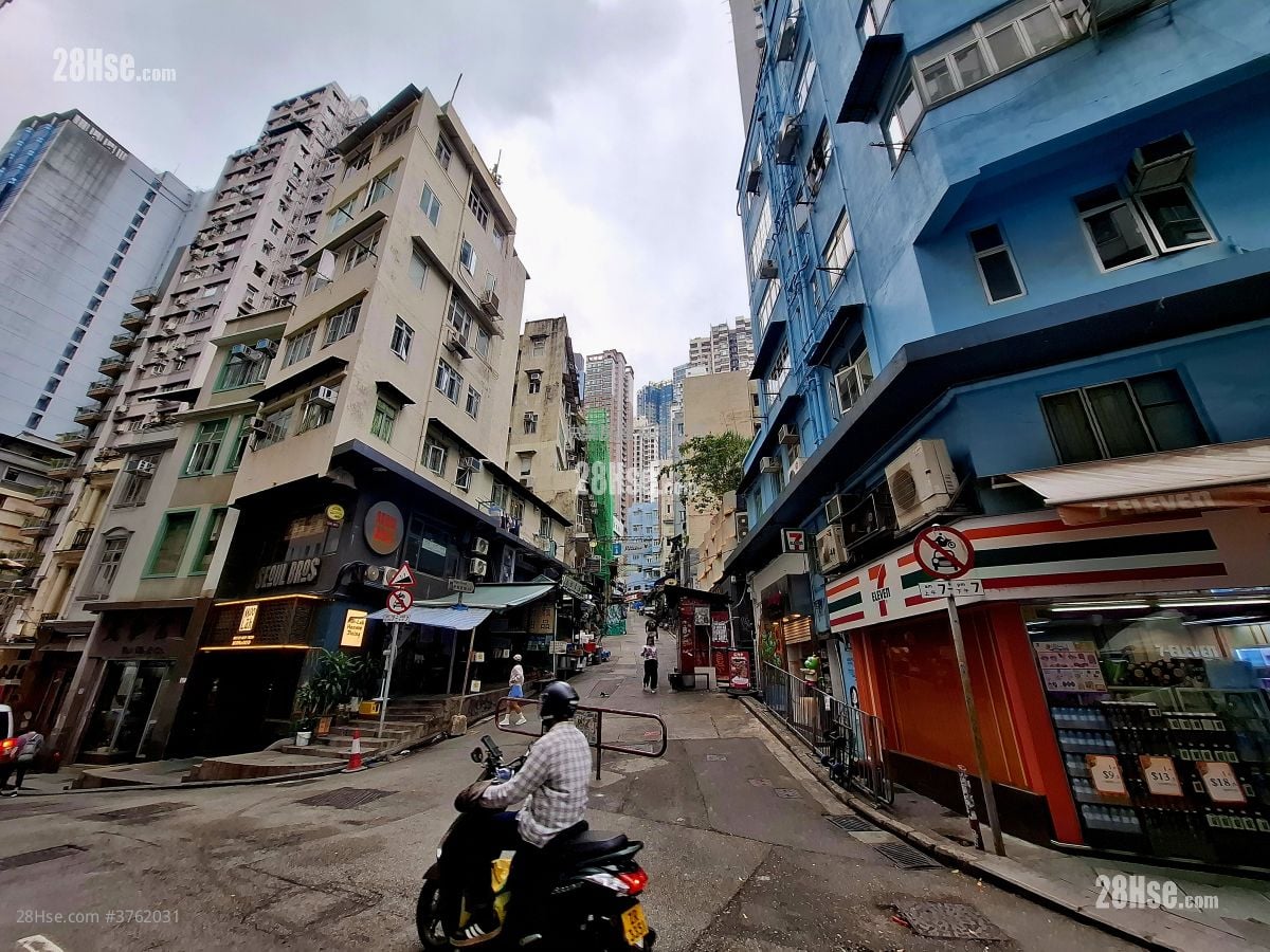 荷李活道68-70A号 租盘 开放式间隔 , 1 浴室 250 平方尺