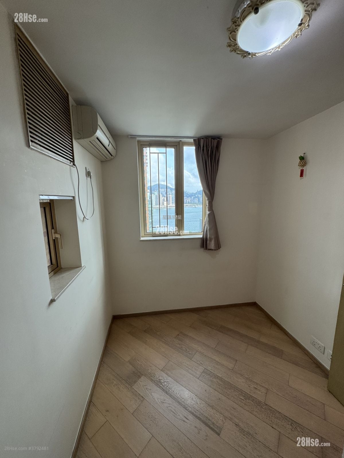 Harbour Place Rental 3 Bedrooms 593 ft²