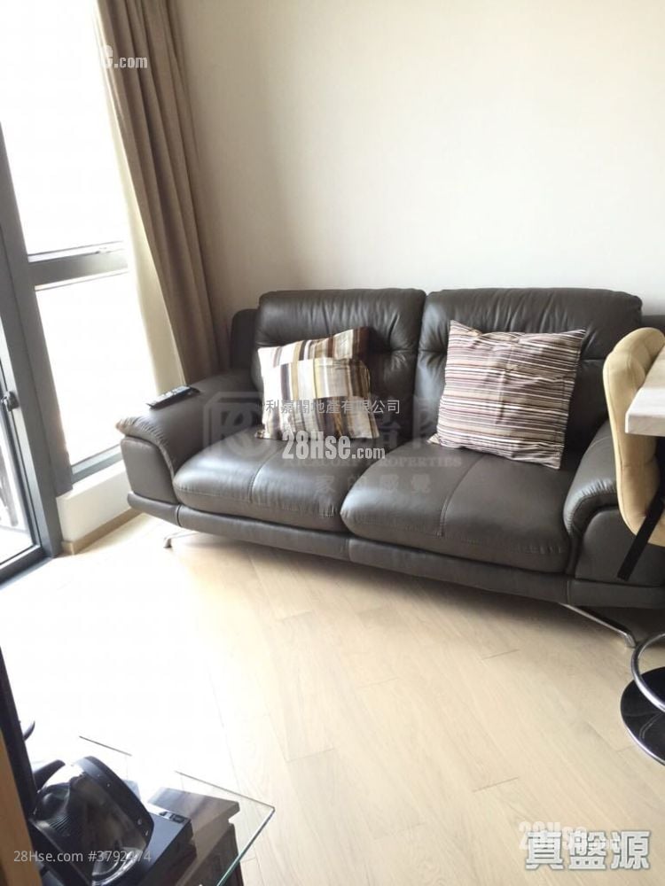 The Met. Sublime Sell 1 Bedroom 259 ft²